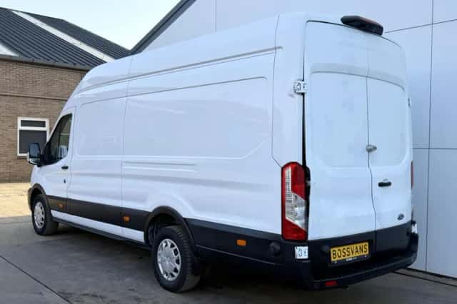 Ford E transit (2022) thumbnail 3