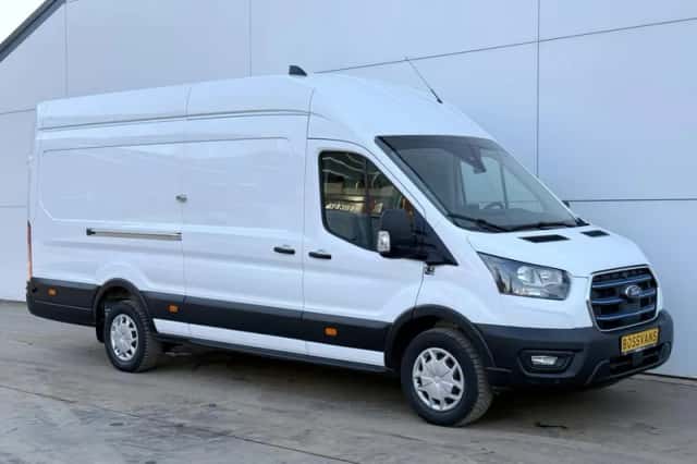 Ford E transit (2022) thumbnail 4