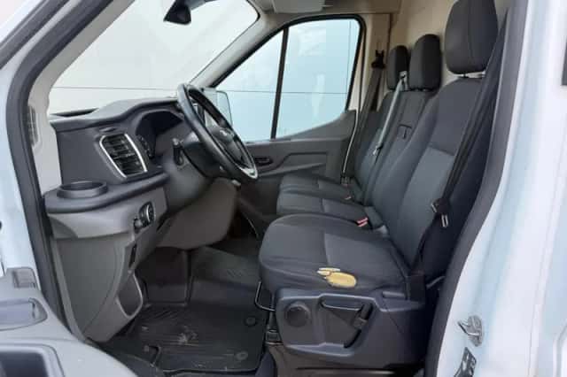 Ford E transit (2022) thumbnail 6