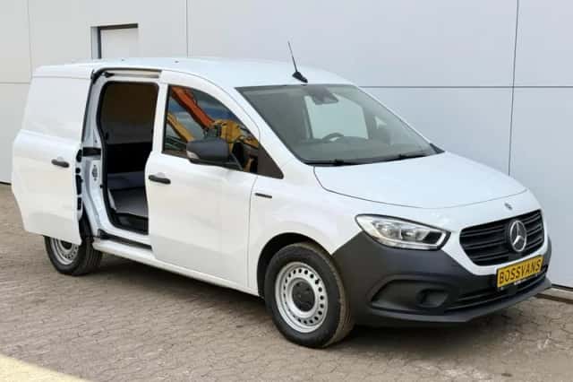Mercedes-Benz eCitan (2024) thumbnail 5