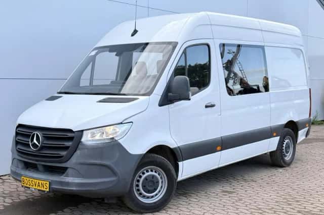 Mercedes-Benz Sprinter (2021) thumbnail 1