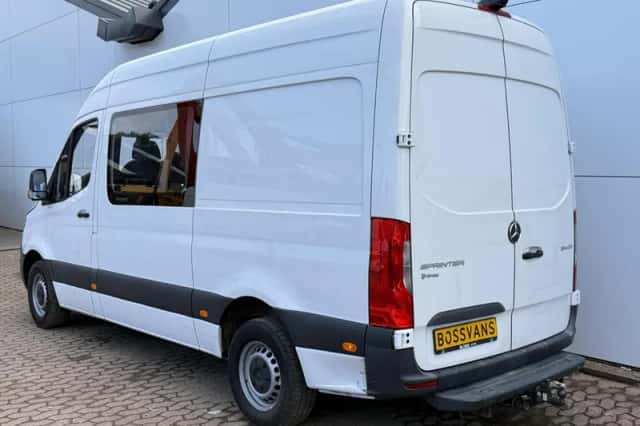 Mercedes-Benz Sprinter (2021) thumbnail 2