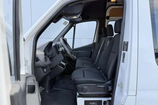 Mercedes-Benz Sprinter (2021) thumbnail 6