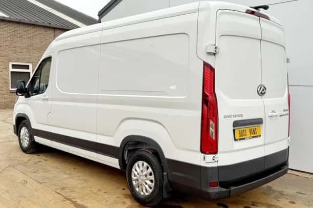 Maxus eDeliver9 (2023) thumbnail 3