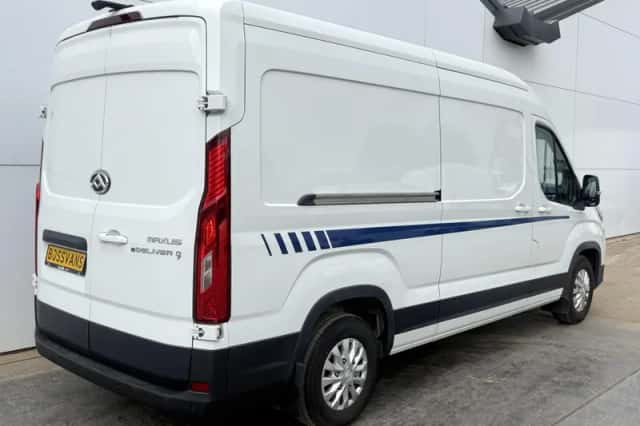 Maxus eDeliver9 (2023) thumbnail 3