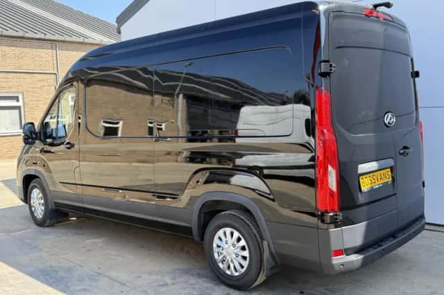 Maxus eDeliver9 (2023) thumbnail 2