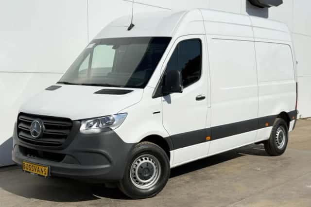 Mercedes-Benz eSprinter (2023) thumbnail 1