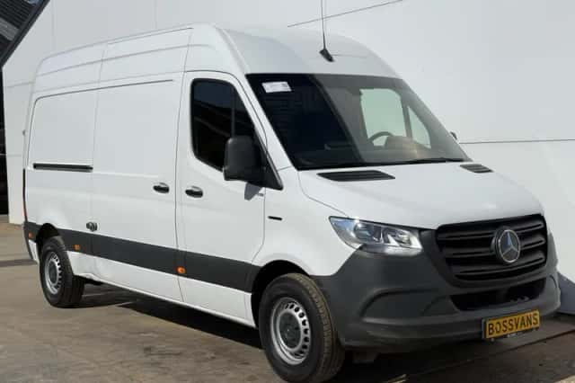 Mercedes-Benz eSprinter (2023) thumbnail 5