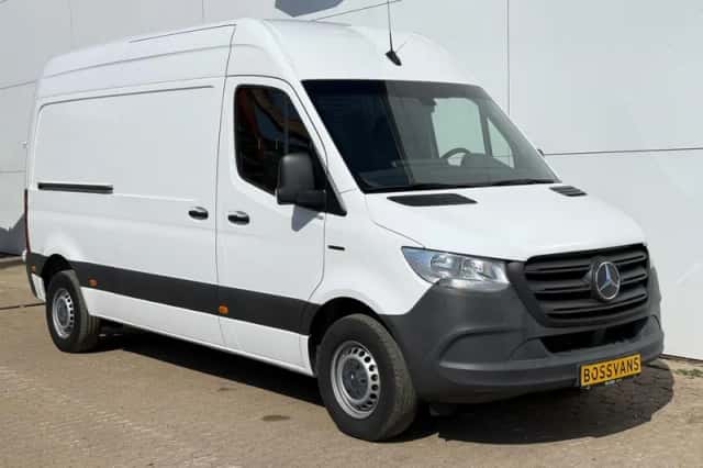 Mercedes-Benz eSprinter (2024) thumbnail 3