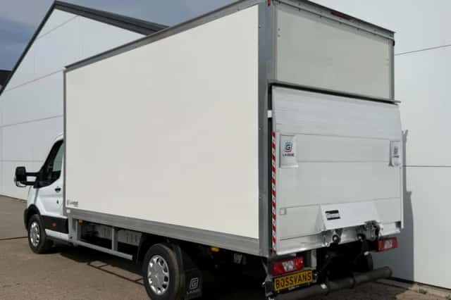 Ford Transit (2024) thumbnail 2