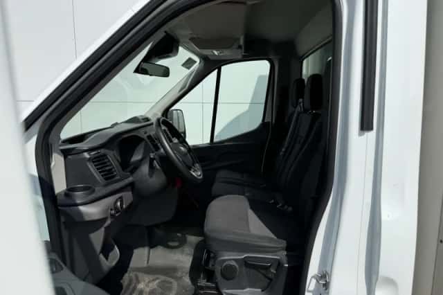 Ford Transit (2024) thumbnail 5