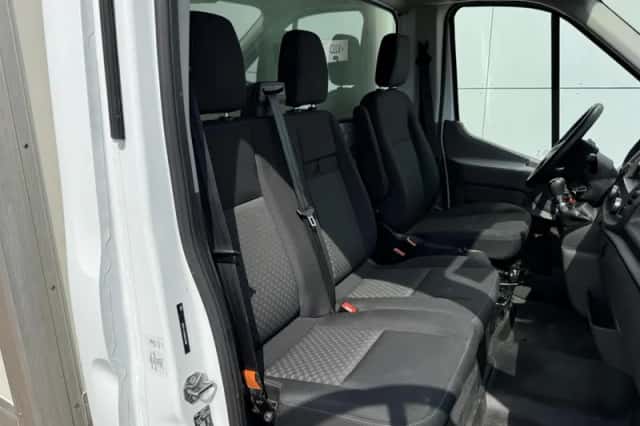 Ford Transit (2024) thumbnail 6