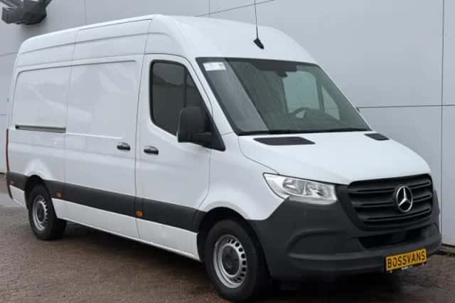 Mercedes-Benz Sprinter (2022) thumbnail 4
