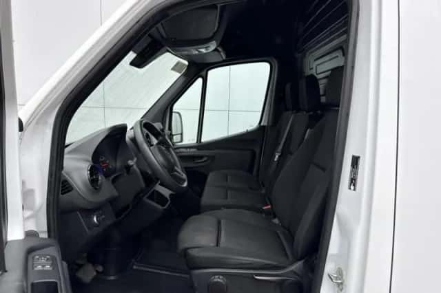 Mercedes-Benz Sprinter (2022) thumbnail 6