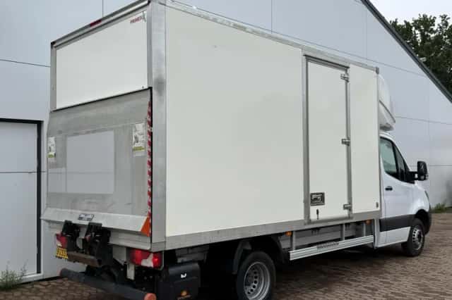 Mercedes-Benz Sprinter (2023) thumbnail 3