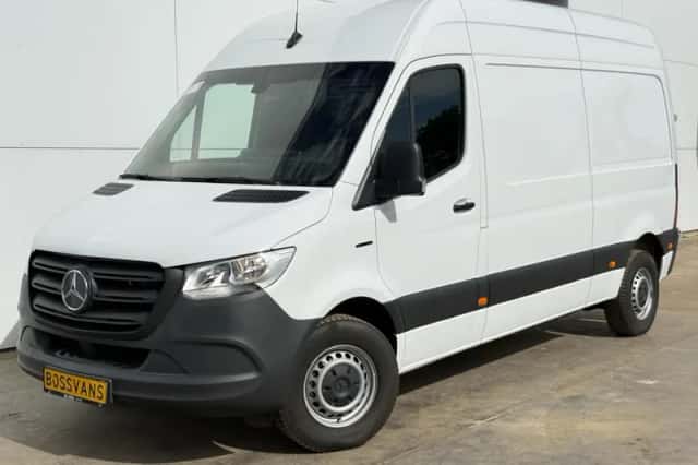 Mercedes-Benz eSprinter (2024) thumbnail 1