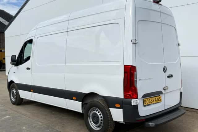 Mercedes-Benz eSprinter (2024) thumbnail 3