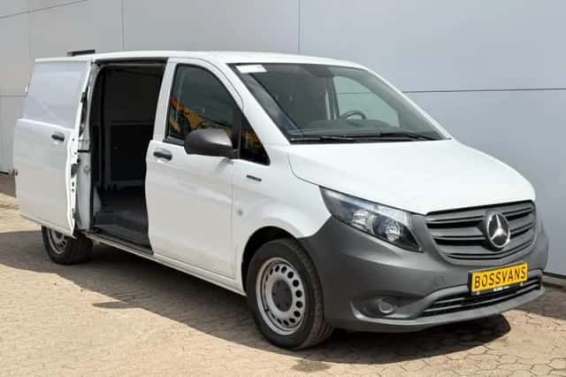 Mercedes-Benz eVito (2023) thumbnail 5