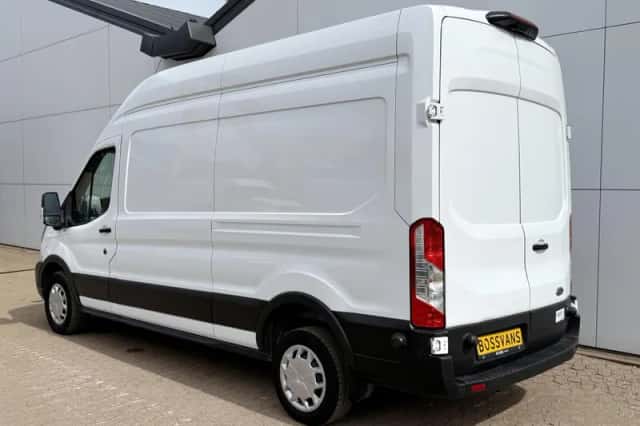 Ford E-Transit (2023) thumbnail 3