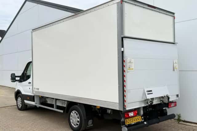 Ford Transit (2024) thumbnail 2