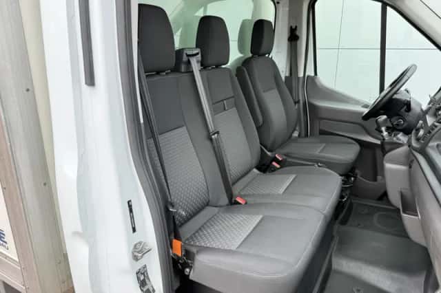 Ford Transit (2024) thumbnail 6