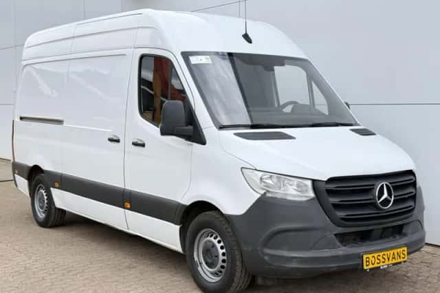 Mercedes-Benz Sprinter (2022) thumbnail 4