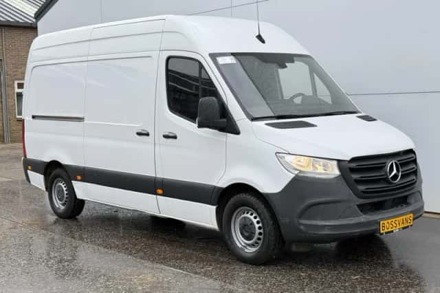 Mercedes-Benz Sprinter (2022) thumbnail 4