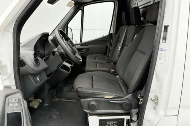 Mercedes-Benz Sprinter (2022) thumbnail 5