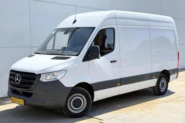 Mercedes-Benz Sprinter (2022) thumbnail 1