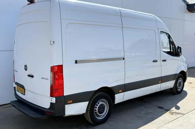 Mercedes-Benz Sprinter (2022) thumbnail 3