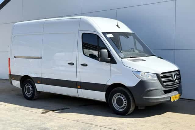 Mercedes-Benz Sprinter (2022) thumbnail 4