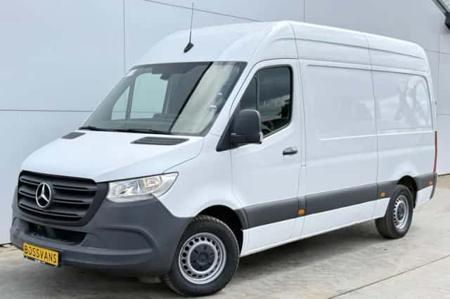 Mercedes-Benz Sprinter (2022) thumbnail 1