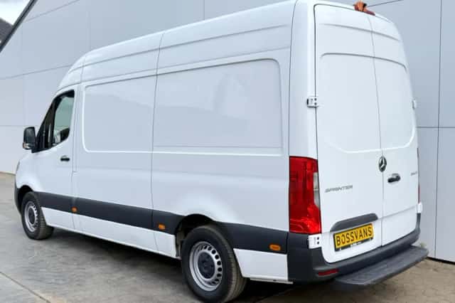 Mercedes-Benz Sprinter (2022) thumbnail 2