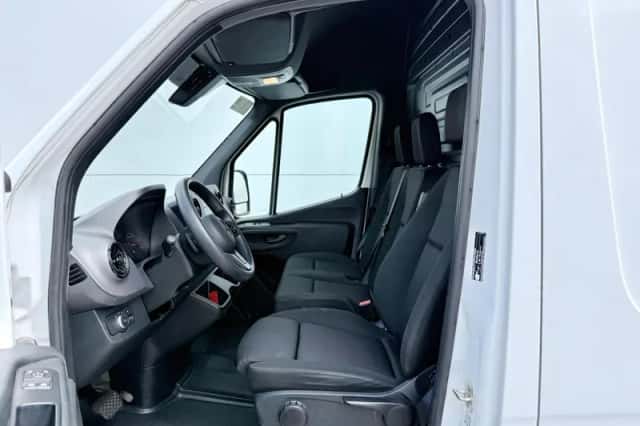 Mercedes-Benz Sprinter (2022) thumbnail 6