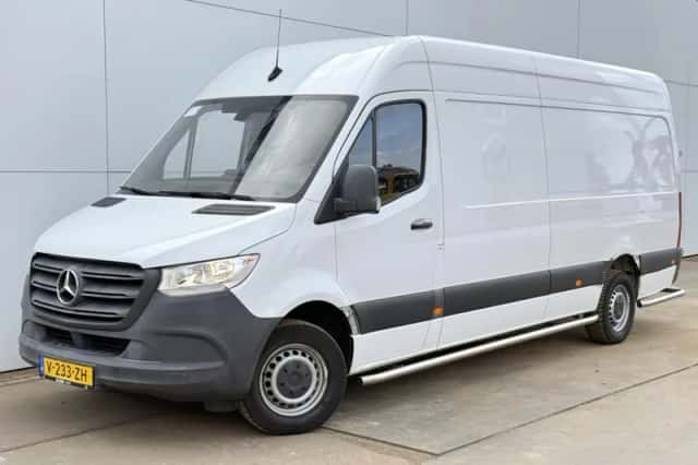 Mercedes-Benz Sprinter (2019) thumbnail 1