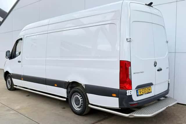 Mercedes-Benz Sprinter (2019) thumbnail 2