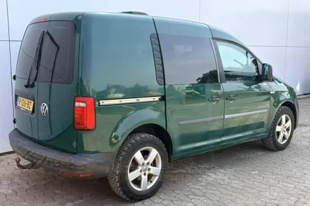 Volkswagen Caddy (2017) thumbnail 3