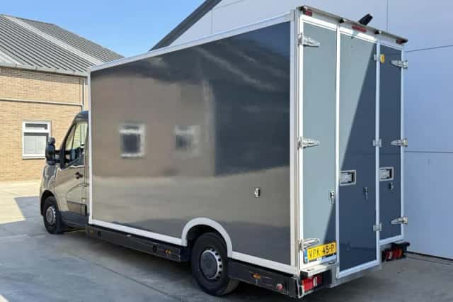 Renault Master (2022) thumbnail 2