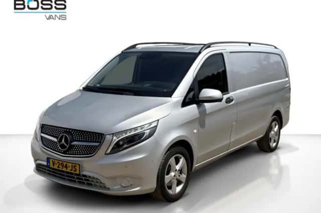 Mercedes-Benz Vito (2017) thumbnail 1