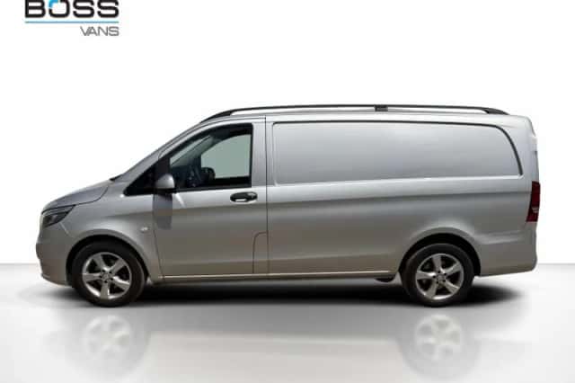 Mercedes-Benz Vito (2017) thumbnail 2