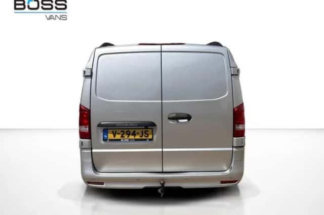 Mercedes-Benz Vito (2017) thumbnail 4
