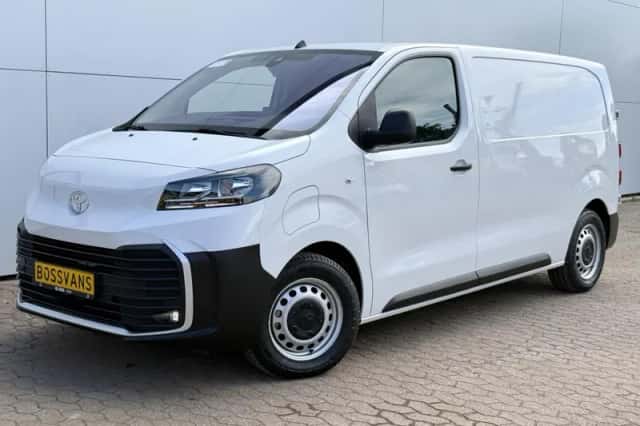 Toyota Proace (2024) thumbnail 1