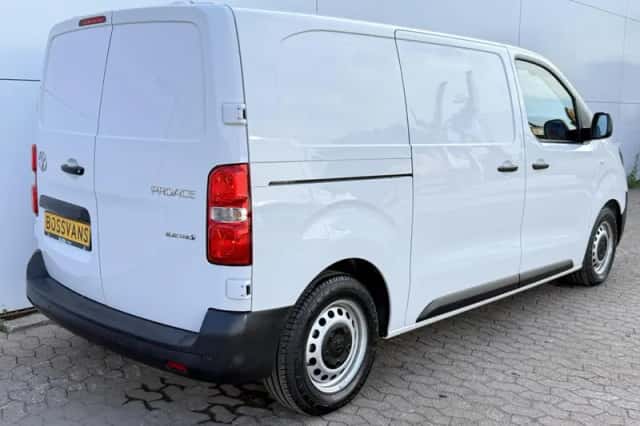 Toyota Proace (2024) thumbnail 3