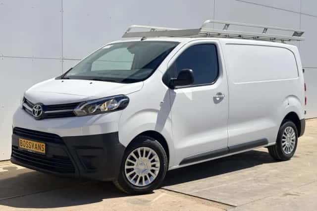 Toyota Proace (2023) thumbnail 1