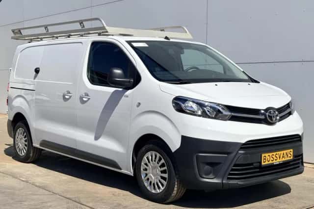 Toyota Proace (2023) thumbnail 4