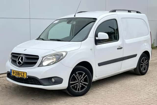 Mercedes-Benz Citan (2018) thumbnail 1