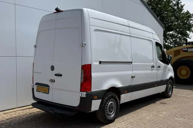 Mercedes-Benz eSprinter (2022) thumbnail 4
