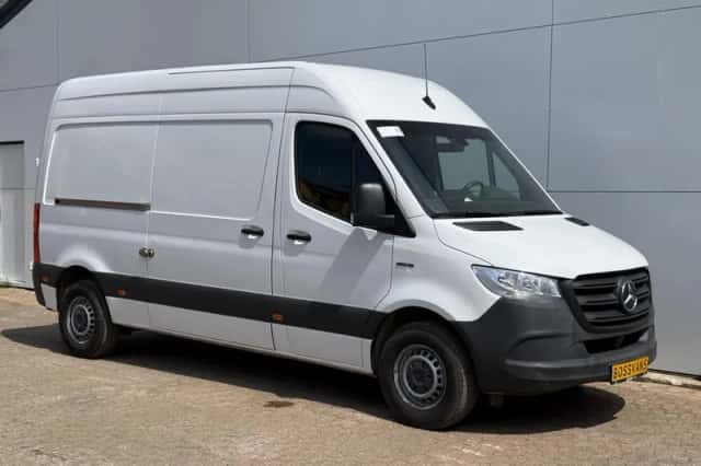 Mercedes-Benz eSprinter (2022) thumbnail 5