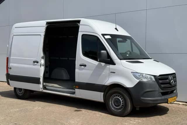 Mercedes-Benz eSprinter (2022) thumbnail 6