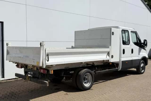 Iveco Daily (2022) thumbnail 4